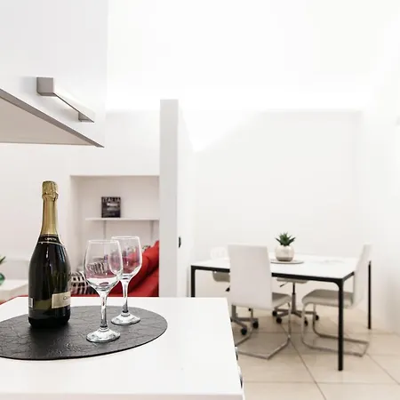 Loft Near Duomo Apartment *